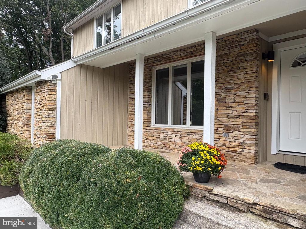 2318 SHADED BROOK DR, Owings Mills, MD 21117