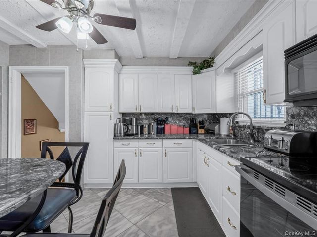 1083 Northgate Court, Uniondale, NY 11553