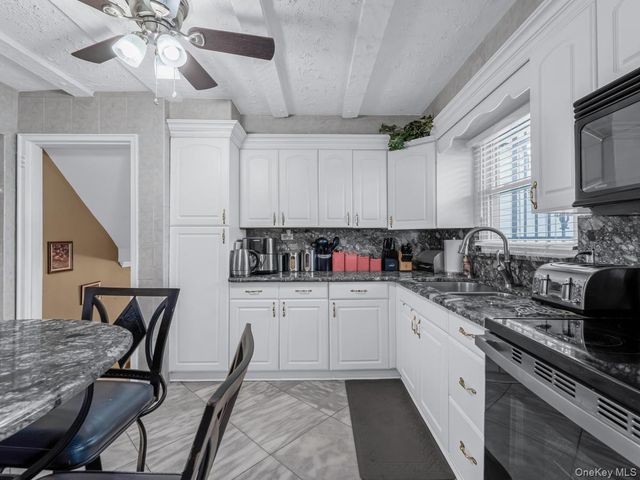 1083 Northgate Court, Uniondale, NY 11553