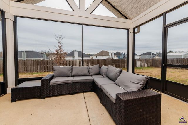 223 Shoshone Circle, Kathleen, GA 31047