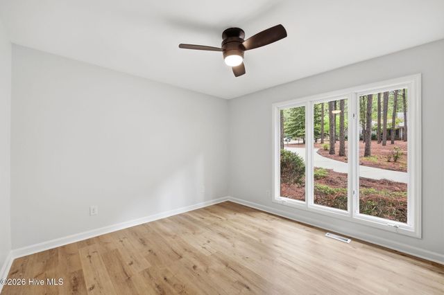 200 Devonshire Avenue W, Seven Lakes, NC 27376