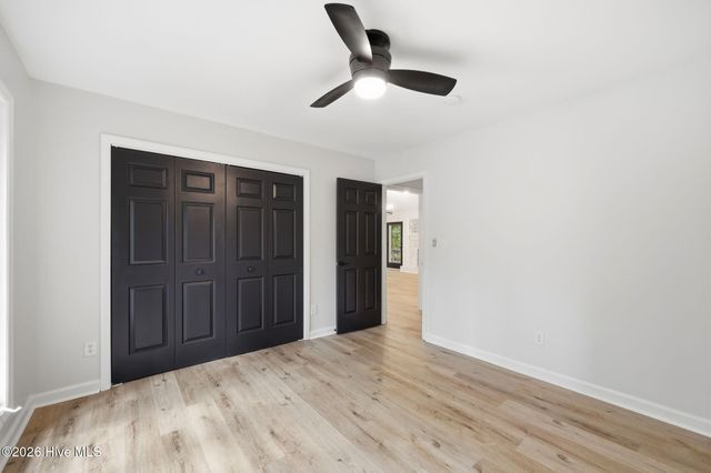 200 Devonshire Avenue W, Seven Lakes, NC 27376