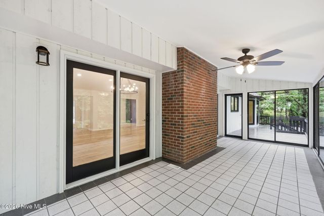 200 Devonshire Avenue W, Seven Lakes, NC 27376