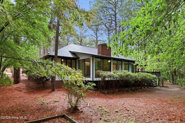 200 Devonshire Avenue W, Seven Lakes, NC 27376
