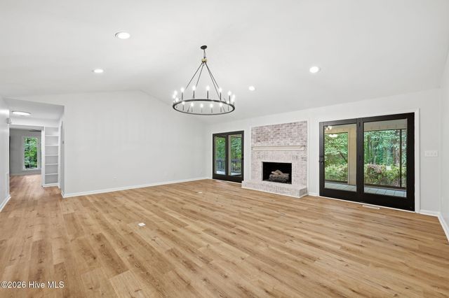 200 Devonshire Avenue W, Seven Lakes, NC 27376