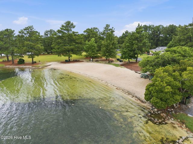 200 Devonshire Avenue W, Seven Lakes, NC 27376
