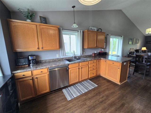 3336 Sanford Lane, Eau Claire, WI 54703