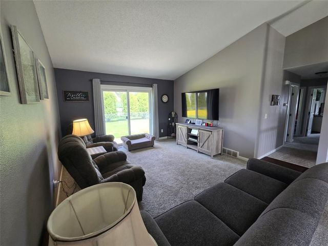 3336 Sanford Lane, Eau Claire, WI 54703