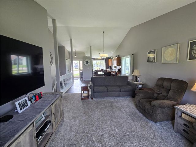 3336 Sanford Lane, Eau Claire, WI 54703