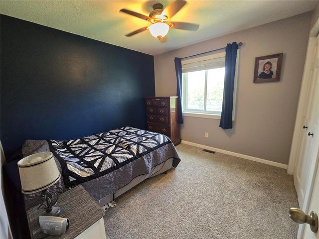 3336 Sanford Lane, Eau Claire, WI 54703
