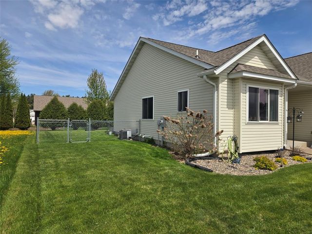 3336 Sanford Lane, Eau Claire, WI 54703