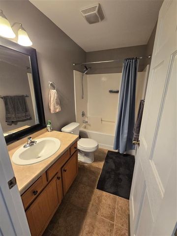 3336 Sanford Lane, Eau Claire, WI 54703
