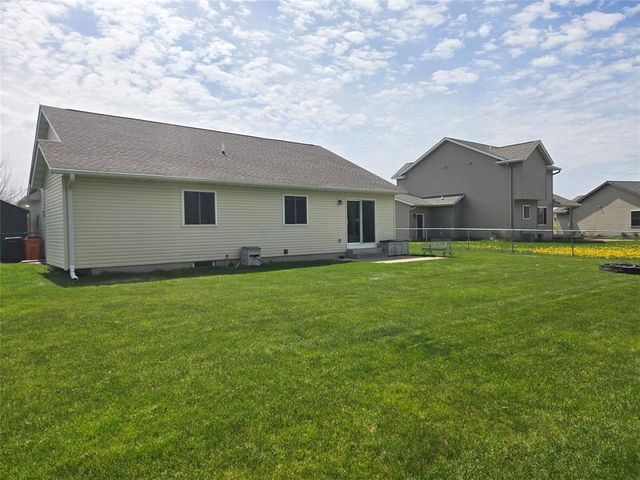 3336 Sanford Lane, Eau Claire, WI 54703