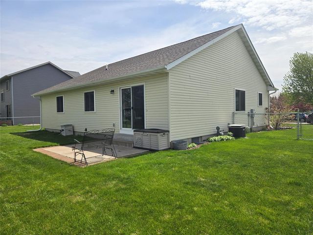 3336 Sanford Lane, Eau Claire, WI 54703