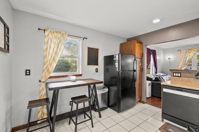 606 Pleasant Avenue, Kalamazoo, MI 49008