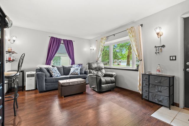 606 Pleasant Avenue, Kalamazoo, MI 49008