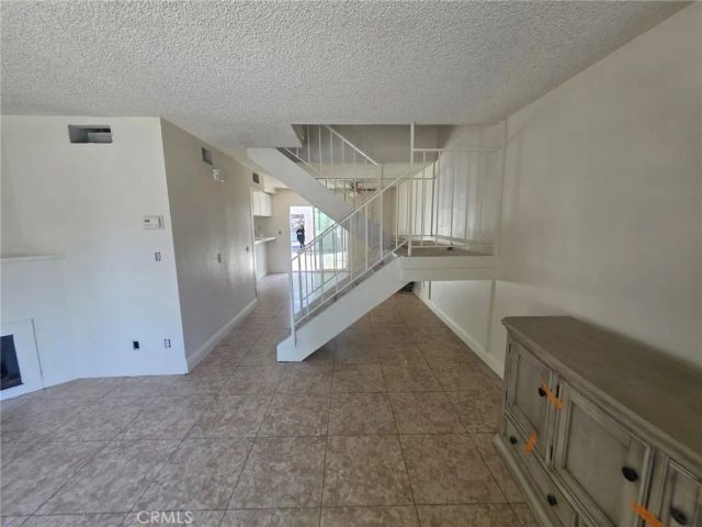 26938 Via Terraza, Saugus, CA 91350
