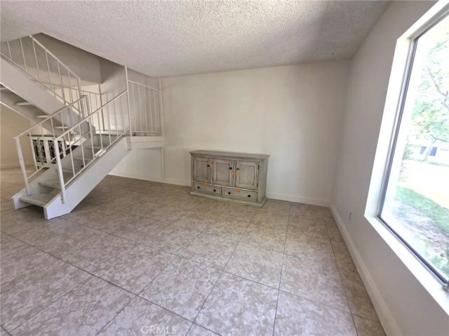 26938 Via Terraza, Saugus, CA 91350