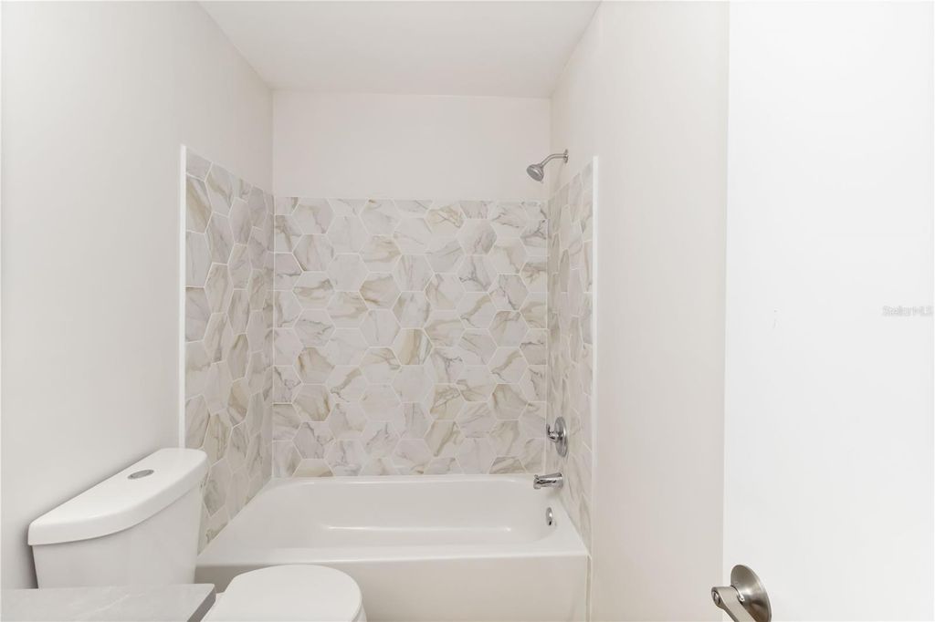 Image 18 of property listing at 602 RODEO DRIVE, Largo, FL 33771