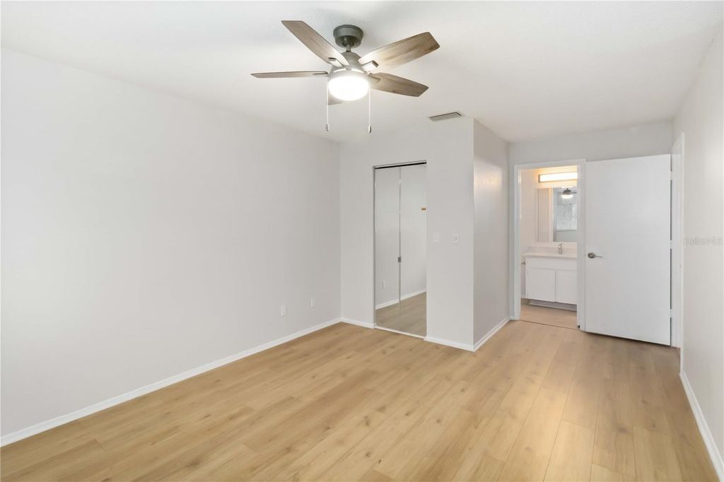 Image 9 of property listing at 602 RODEO DRIVE, Largo, FL 33771