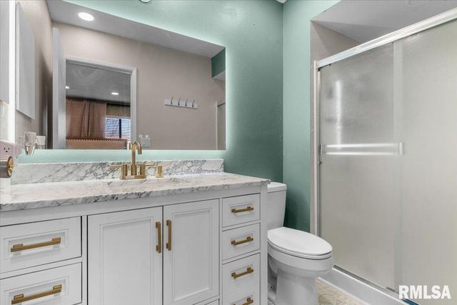 6 REDWOOD Lane, Springfield, IL 62704