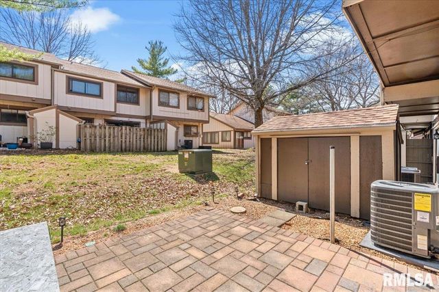 6 REDWOOD Lane, Springfield, IL 62704