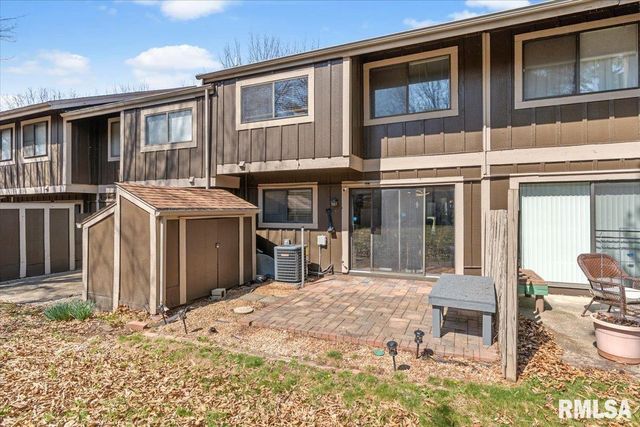 6 REDWOOD Lane, Springfield, IL 62704