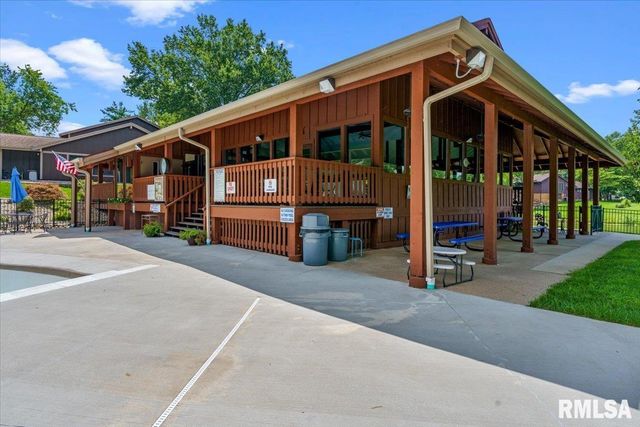 6 REDWOOD Lane, Springfield, IL 62704