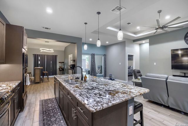 15710 Fair Ln, Selma, TX 78154