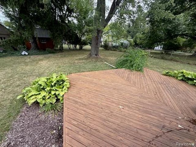 1729 Beverly Street, Sylvan Lake, MI 48320