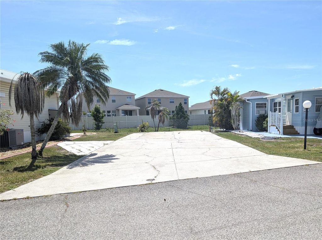 3333 26TH AVENUE E 1335, Bradenton, FL 34208