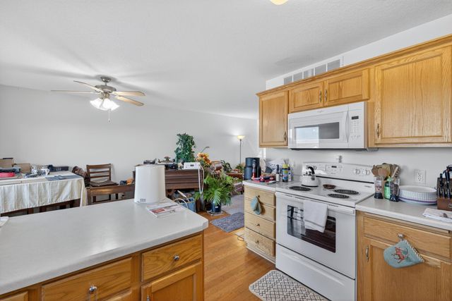 746 Baylee Place SW, Pine Island, MN 55963