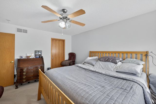 746 Baylee Place SW, Pine Island, MN 55963