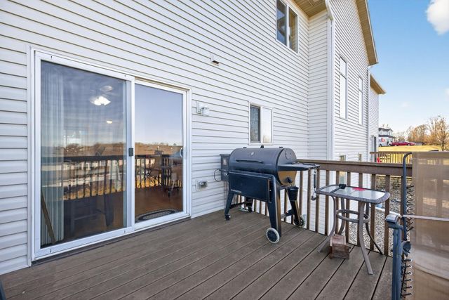 746 Baylee Place SW, Pine Island, MN 55963