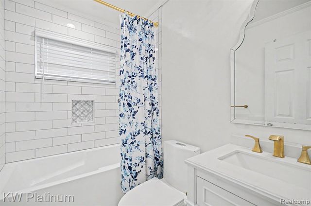 23647 Beverly Street, Saint Clair Shores, MI 48082