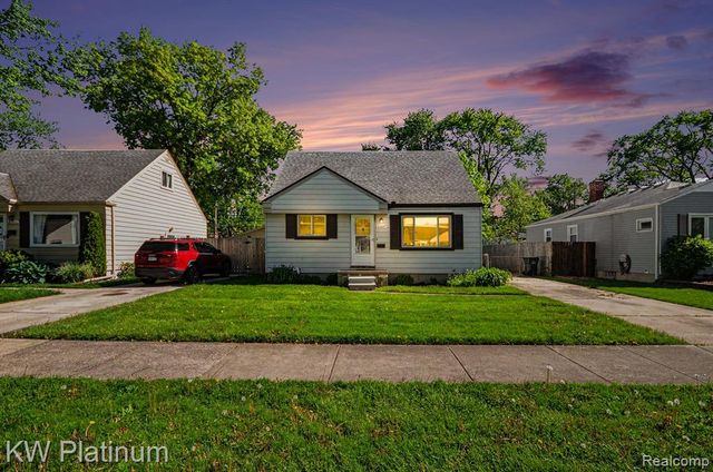 23647 Beverly Street, Saint Clair Shores, MI 48082