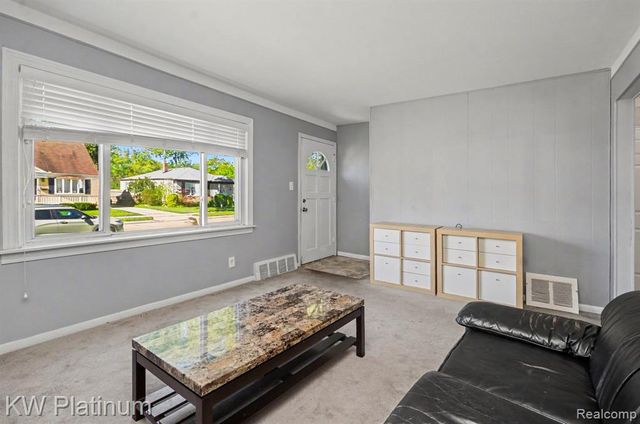 23647 Beverly Street, Saint Clair Shores, MI 48082