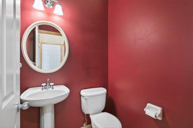 7933 Victoria Curve, Saint Louis Park, MN 55426