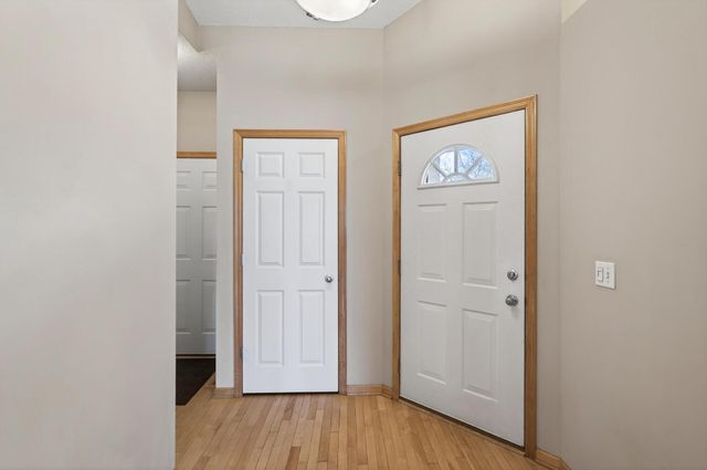 7933 Victoria Curve, Saint Louis Park, MN 55426