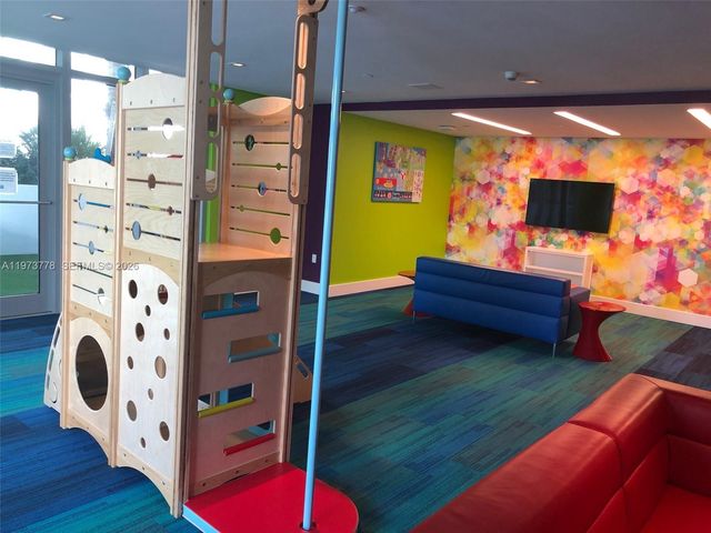 300 Sunny Isles Blvd 4-1705, Sunny Isles Beach, FL 33160