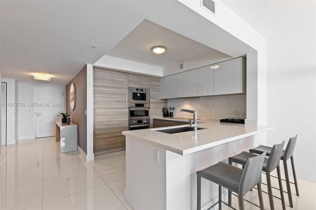 300 Sunny Isles Blvd 4-1705, Sunny Isles Beach, FL 33160