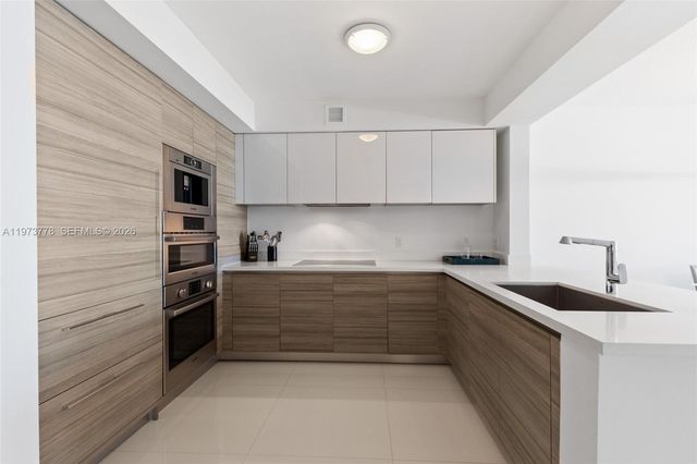 300 Sunny Isles Blvd 4-1705, Sunny Isles Beach, FL 33160