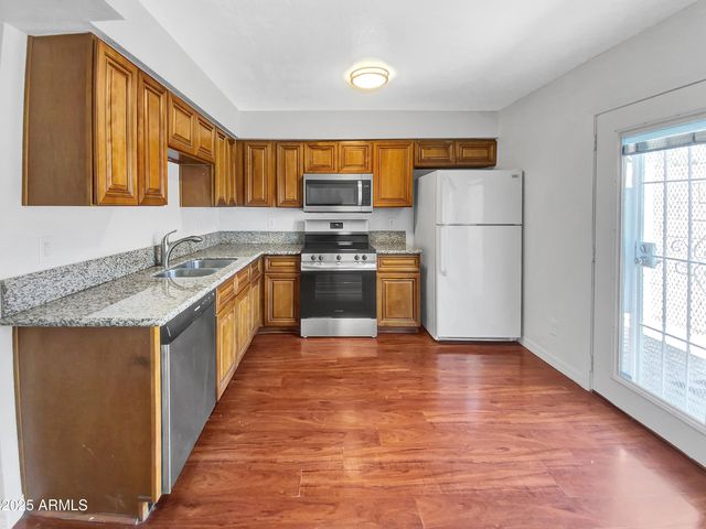 1750 E MATEO Circle 103, Mesa, AZ 85204