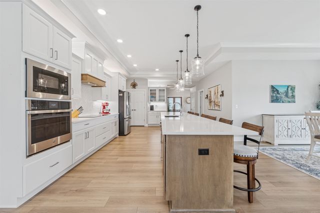 137 S Legacy Way, Andover, KS 67002