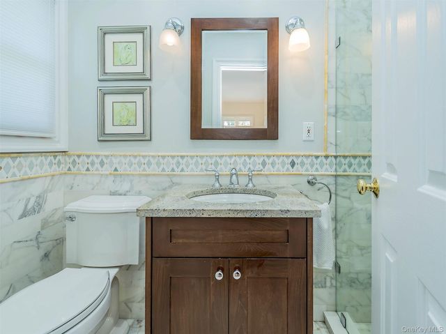 65 Essex Court, Port Washington, NY 11050