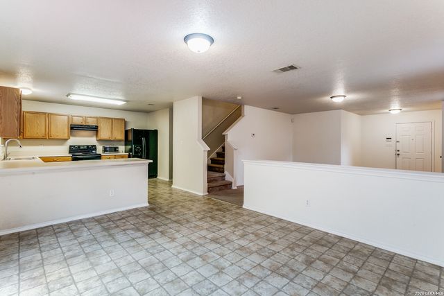 4735 Brook North Dr, San Antonio, TX 78238