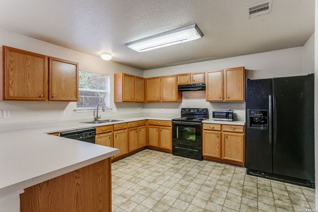 4735 Brook North Dr, San Antonio, TX 78238