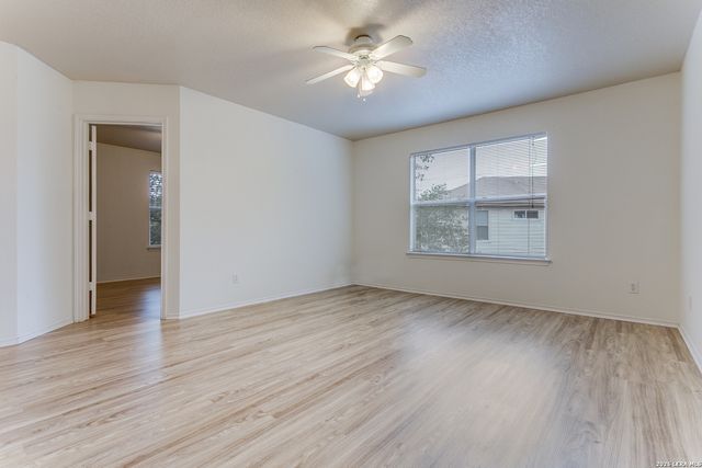 4735 Brook North Dr, San Antonio, TX 78238