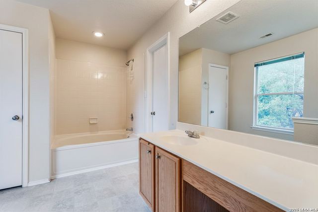 4735 Brook North Dr, San Antonio, TX 78238