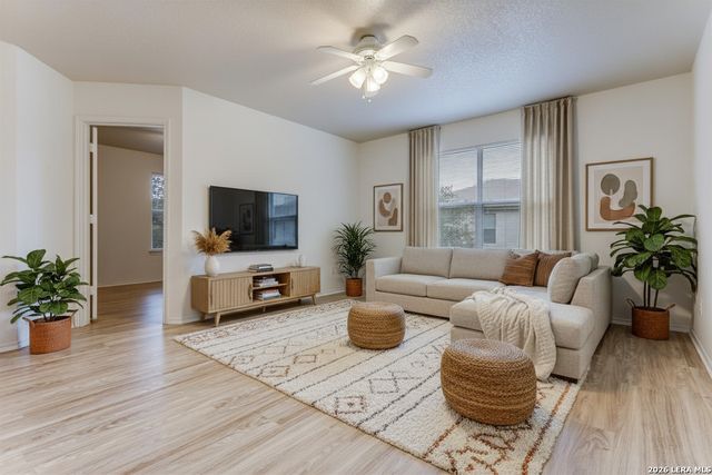 4735 Brook North Dr, San Antonio, TX 78238